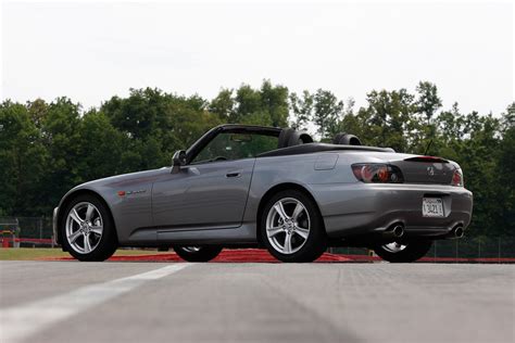 2009 Honda S2000 Defines Racing-inspired Performance