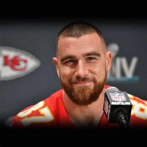 Travis Kelce Background