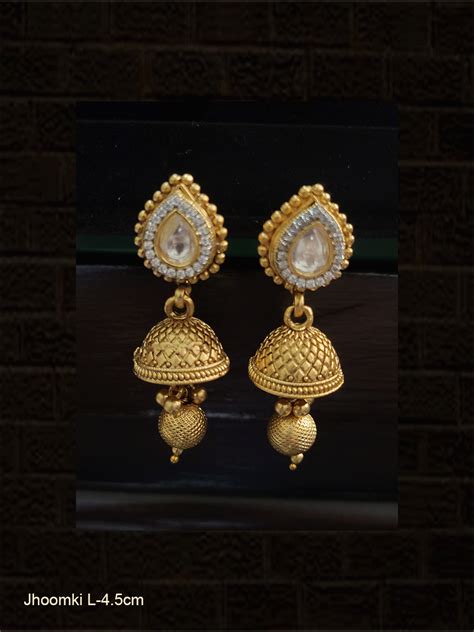 Self check design small domb with leaf top jhoomki – Odara Jewellery