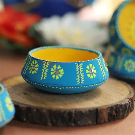 Asha Handpainted Terracotta Diya (Set Of 4) – Samskara Home