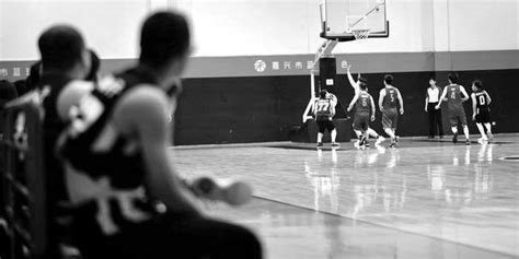 夏日篮球赛高清摄影大图-千库网