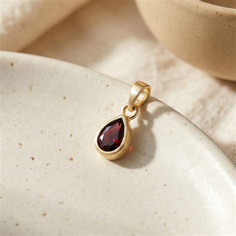 January Birthstone Silver Pendant - Touch925 Silver Jewellery
