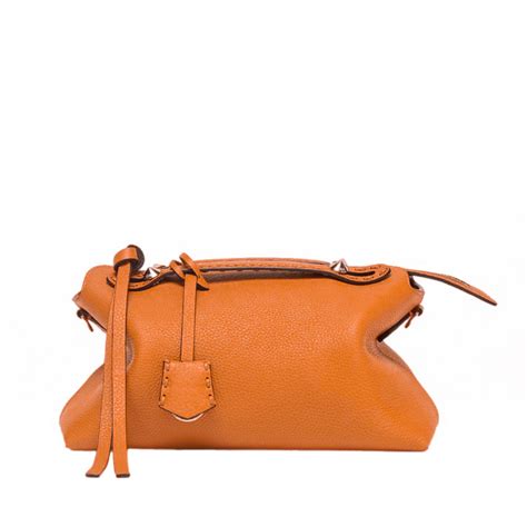 GAIA HANDBAG IN CAMEL – NATHENA