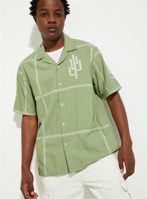 Buy URB_N Men Regular Fit Embroidered Resort Shirt Online at just Rs ...