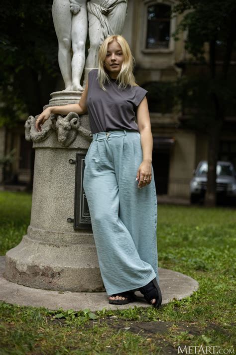 Bianca Bell Nude Gallery Croissant (x127)