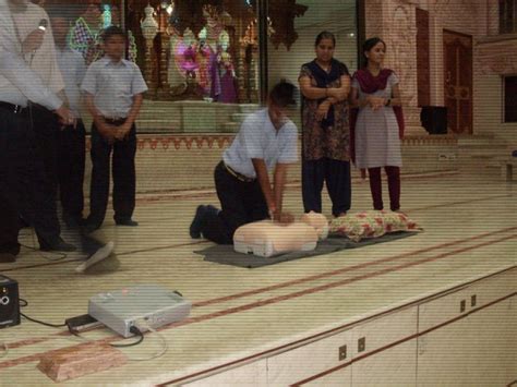 Life Skill India: Workshop on CPR ( Cardiopulmonary resuscitation) at ...