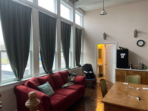 DAVIE SCHOOL INN (Anna) - B&B Reviews, Photos, Rate Comparison ...