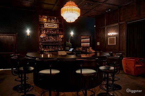 BEAUTIFUL SPEAKEASY BAR AND LOUNGE WITH FIREPLACE | Rent this location ...