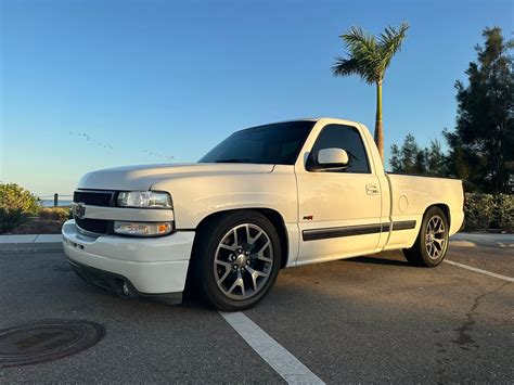 2000 Chevrolet SIlverado Custom | Premier Auction