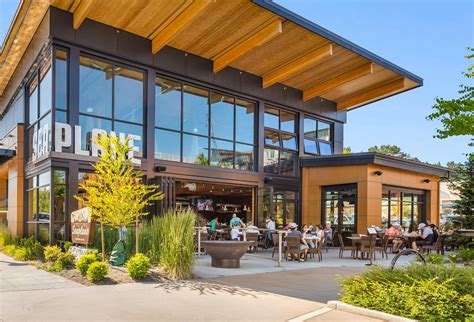 Restaurant Design: Outdoor Dining with Opening Glass Walls
