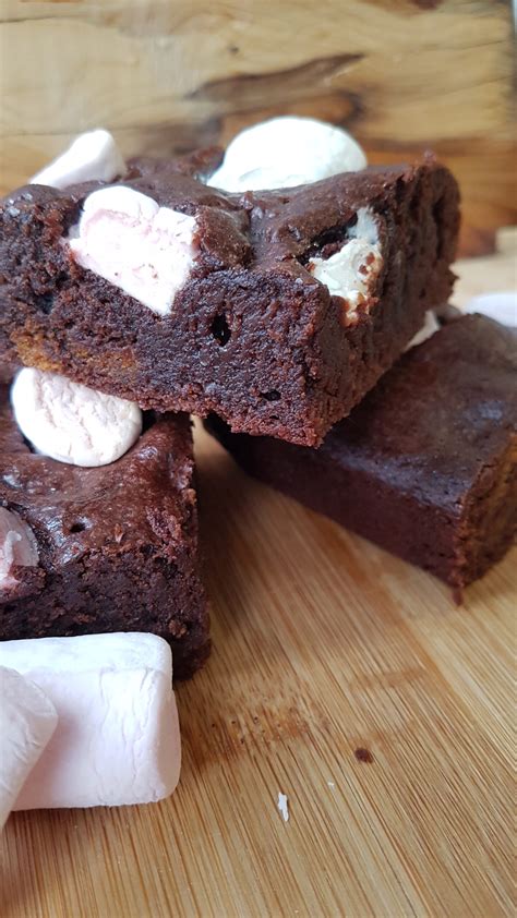 Vegan Rocky Road Chocolate Brownie [box of 6] - Blissful Pig Vegan Bakery