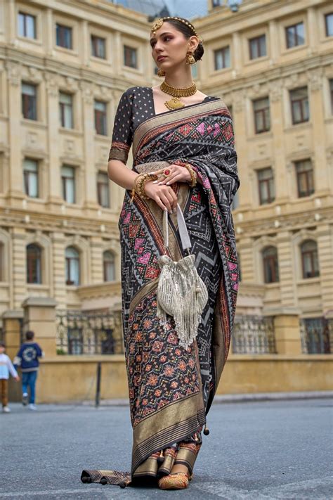Buy Multi PURE PATOLA Saree online-Nitaraa