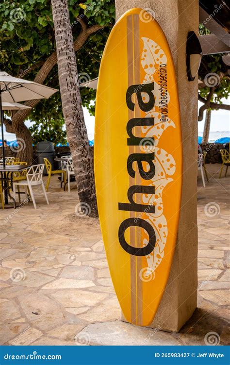 Surfboard Signs at the Waikiki Beach Bistro in Waikiki Editorial ...