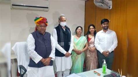 Rajasthan Politics: राजस्थान कांग्रेस का एक और दिग्गज छोड़ने वाला है ...