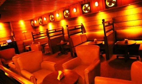 Restaurants To Hangout With Your Friends In Delhi/NCR - Hello Travel Buzz