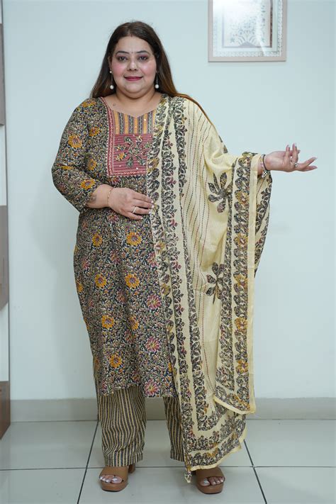 Black Floral Cotton Suit Set- The Plus Size Co.