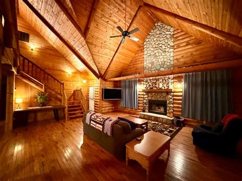 Serene Log Cabin Forest Retreat - Cabins for Rent in La Porte, Indiana ...