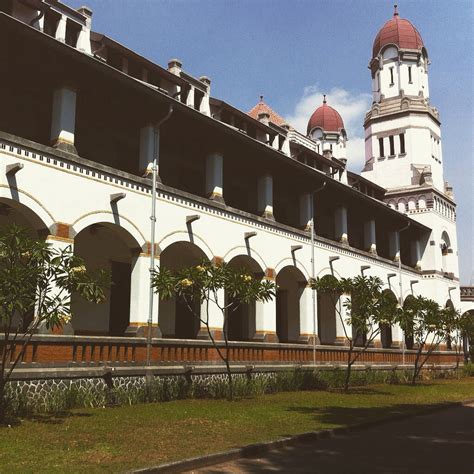 Nederlands Indische Spoorweg Maatschappij~ A haunted building of history "Lawang Sewu"