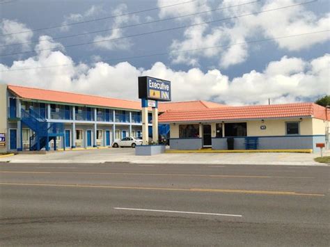 EXECUTIVE INN LAGUNA VISTA - Motel Reviews, Photos, Rate Comparison ...