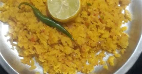 Onion poha Recipe by Ishanvi soni - Cookpad