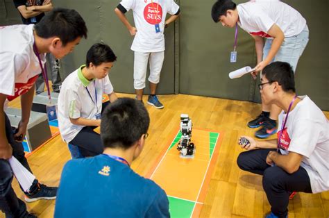 2016年“未来杯”上海市高中阶段学生机器人大赛圆满落幕