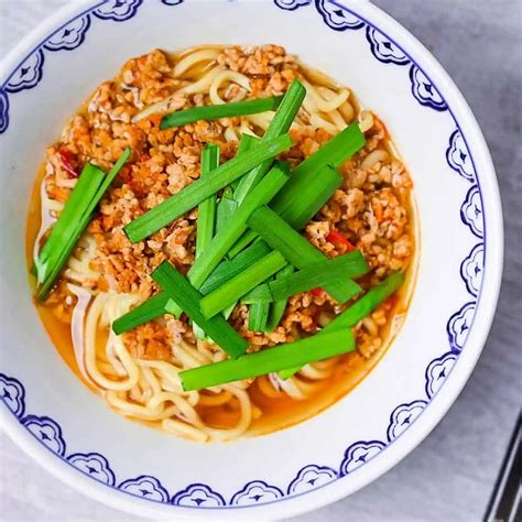 Spicy Nagoya Style Taiwan Ramen Recipe | Samsung Food App