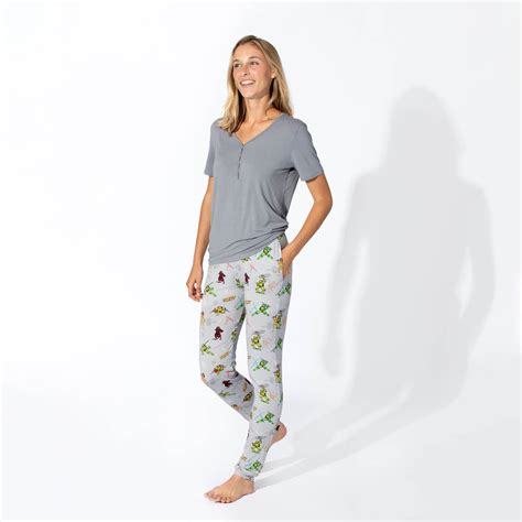 Cowabunga Comfort: TMNT Retro Women's Bamboo Pajama Set - Bellabu Bear
