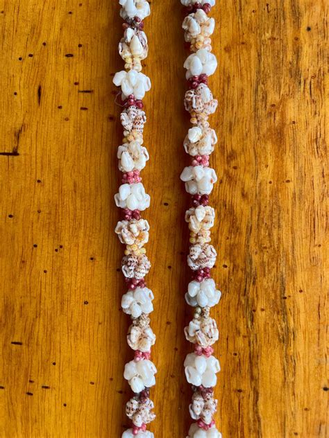 Ni‘ihau Lei, 21-Inch Crown Flower - Maui Hands