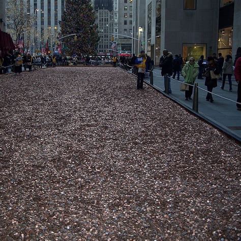 100 million pennies on display in new york city (2007) : r/redscarepod