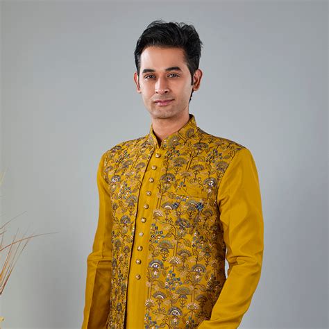 Too Hot for Heavy Outfits? Best Summer Ethnic Wear for Men in India ...