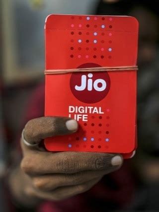 Jio का जबरदस्त प्लान, एक रिचार्ज में चलेगा पूरे परिवार का फोन - Jio ...