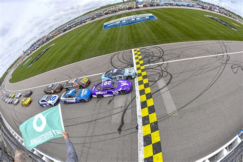 NASCAR Television Schedule: Kansas Spring 2025 - TSJ101 Sports!