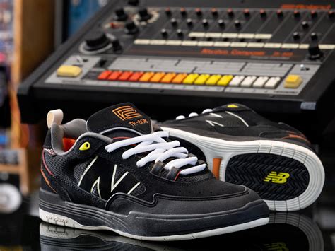 Roland JU-06A Sound Module Synthesizer