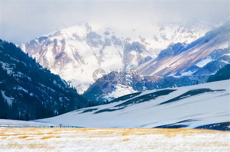 新疆天山雪山冬季雪景高清图片下载-正版图片501259494-摄图网