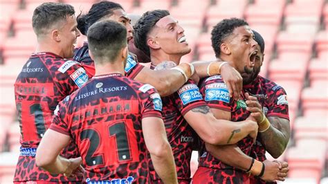 Super League: Leigh Leopards rampant against Salford Red Devils as 12 ...