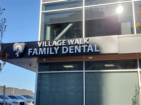 Business Building Signs 的图像结果