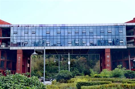 中国最美的20座大学图书馆，真的美哭了！_北大图书馆