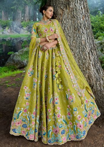 Shop Designer Bridal Lehengas Online USA UK UAE - Upto 75% OFF – Sunasa