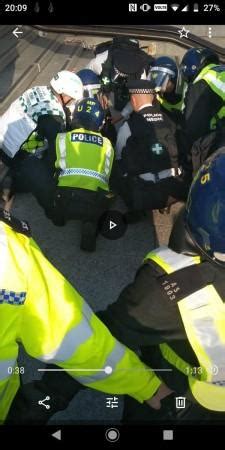 Anti-lockdown protestors clash with police at Trafalgar Square ...