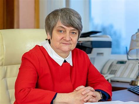 Ректор УлГТУ Ярушкина переночевала в ИВС, сегодня ей изберут меру ...