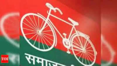 'Chhut bhaiyye, chirkut, kamal'... Political discourse goes for a six ...