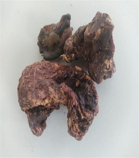 Buy Lesser Galangal Dried (raw) / Chitharathai / Sitharathai online
