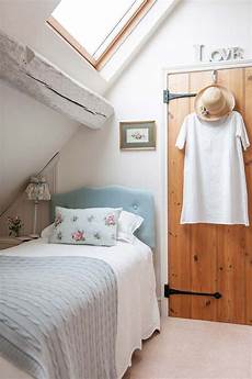 interior design for bedroom small space 31 small space ideas to maximize your tiny bedroom interior design for bedroom small space 31 small space ideas to maximize your tiny bedroom