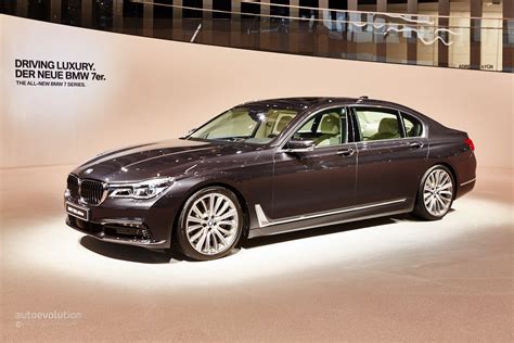 2016 BMW 7 Series Shows Up in the Metal at Frankfurt, Celebrates World Debut - autoevolution