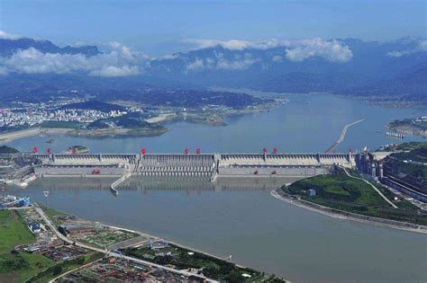 航拍重庆东温泉镇 小桥流水岁月静好-国际在线