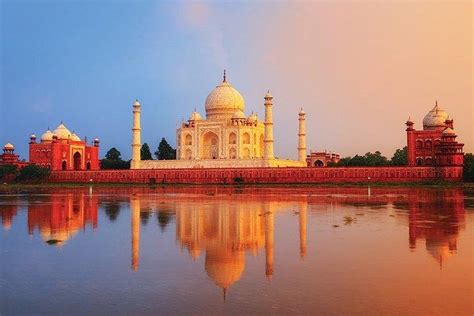 2023 Day Trip to The Taj Mahal, Agra with Mathura & Vrindavan from Delhi
