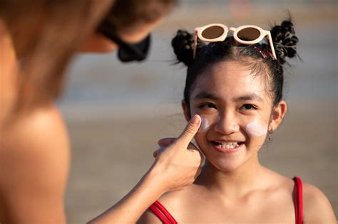 Protection from sun Images - Free Download on Freepik