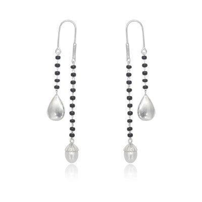 Shop Silver Sui Dhaga Earrings & Jewelry – Unniyarcha