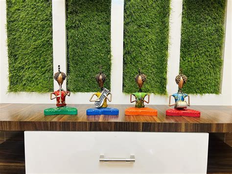 OVIK Metal Multicolor Sitting Musician Set of 4 Playing Musical ...