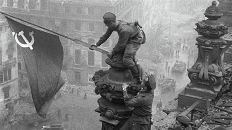 Lukes Publishes Article on Cold War History | The Frederick S. Pardee ...